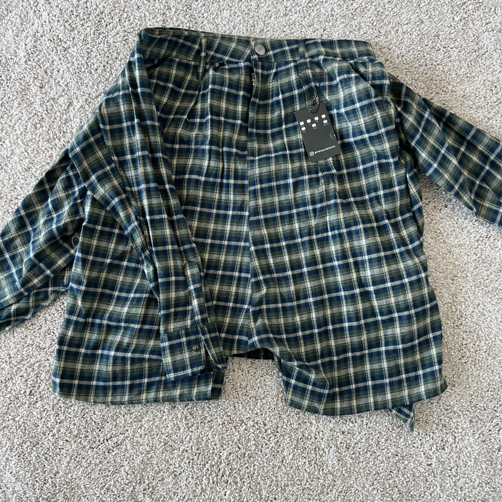 Plaid Shorts w/faux Tie Shirt (Brand: The Vault by Sacha) - Picture 2 of 4